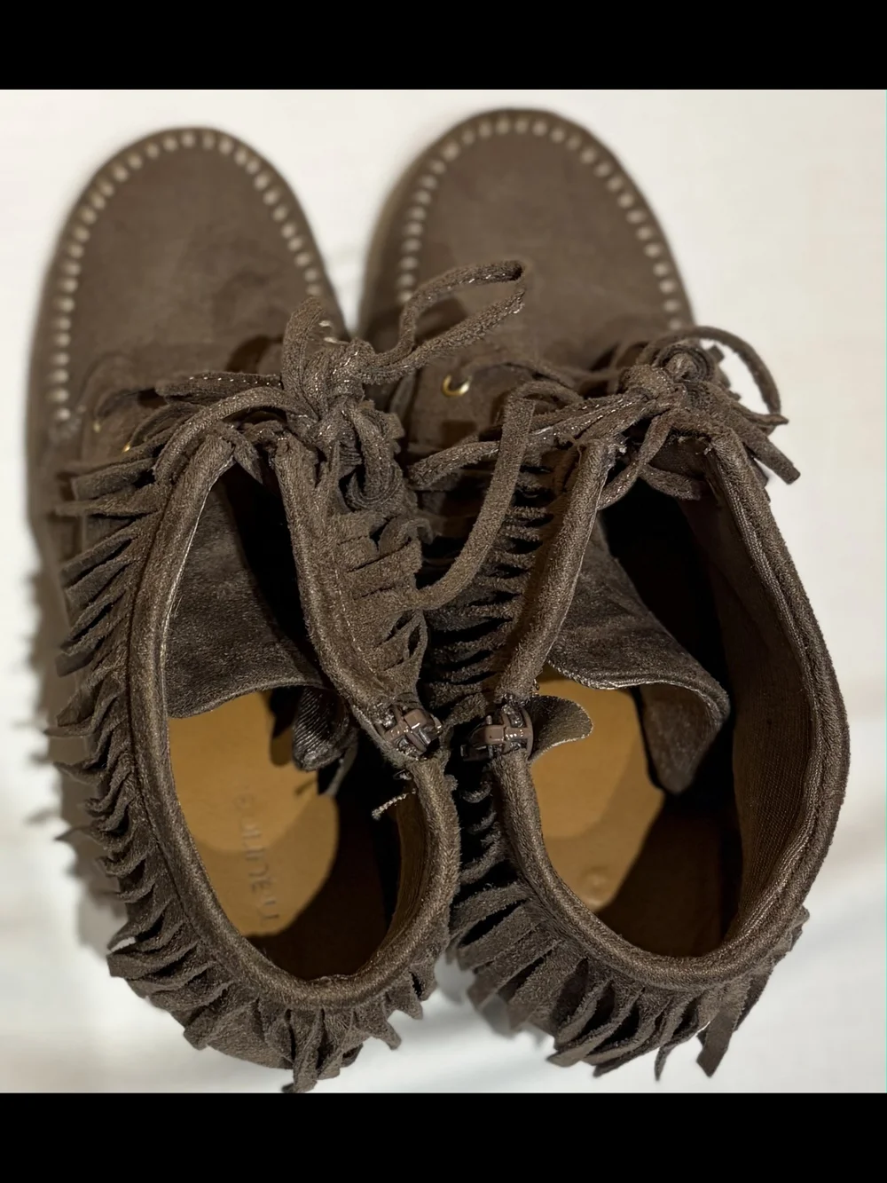 Maurices Brown Faux Suede Fringe Wedge Booties Ankle Moccasins Size 8.5 With Box